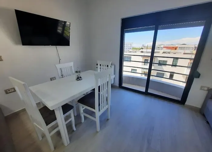 Apartament 37 Golem (Tirana)